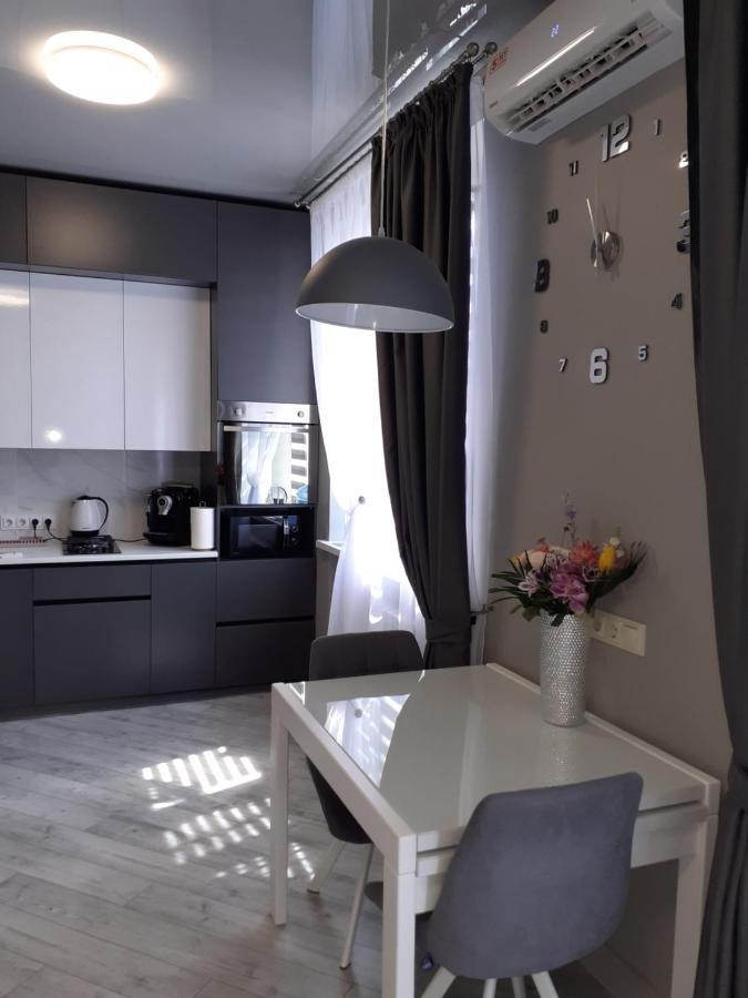 Lux apartment на центральном проспекте, Smart TV, кофемашина Кривой Рог Экстерьер фото