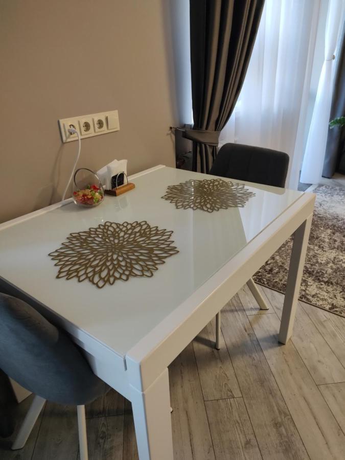 Lux apartment на центральном проспекте, Smart TV, кофемашина Кривой Рог Экстерьер фото