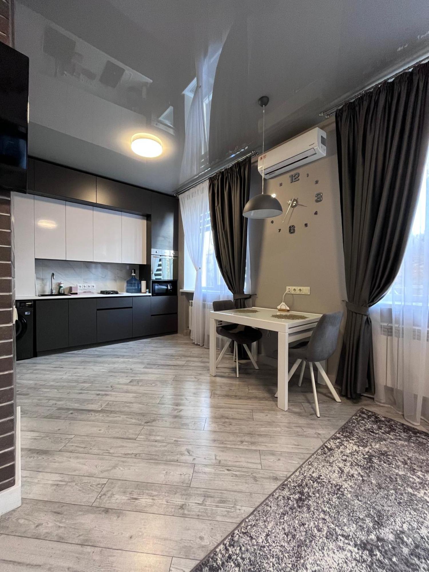 Lux apartment на центральном проспекте, Smart TV, кофемашина Кривой Рог Экстерьер фото