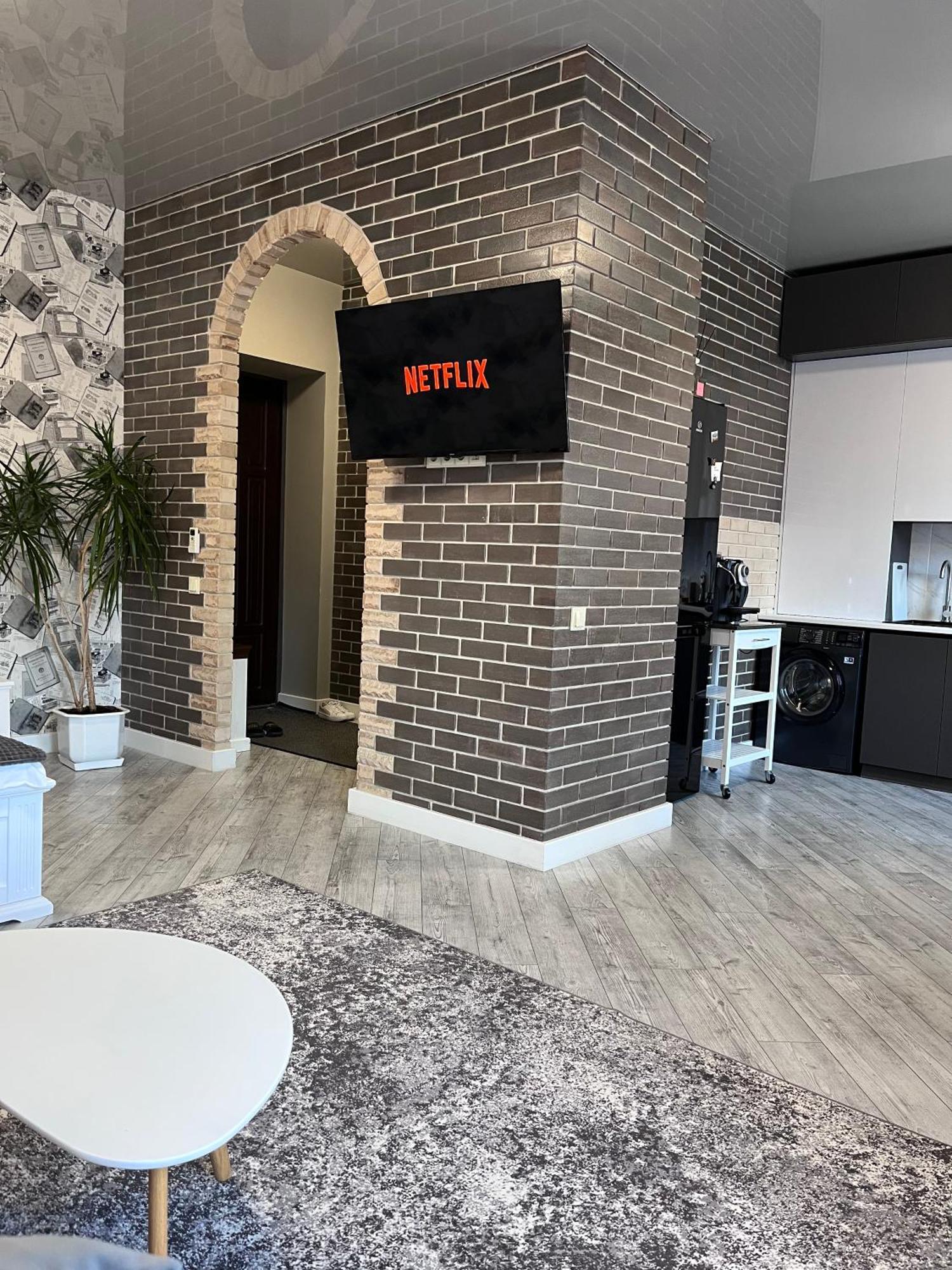 Lux apartment на центральном проспекте, Smart TV, кофемашина Кривой Рог Экстерьер фото