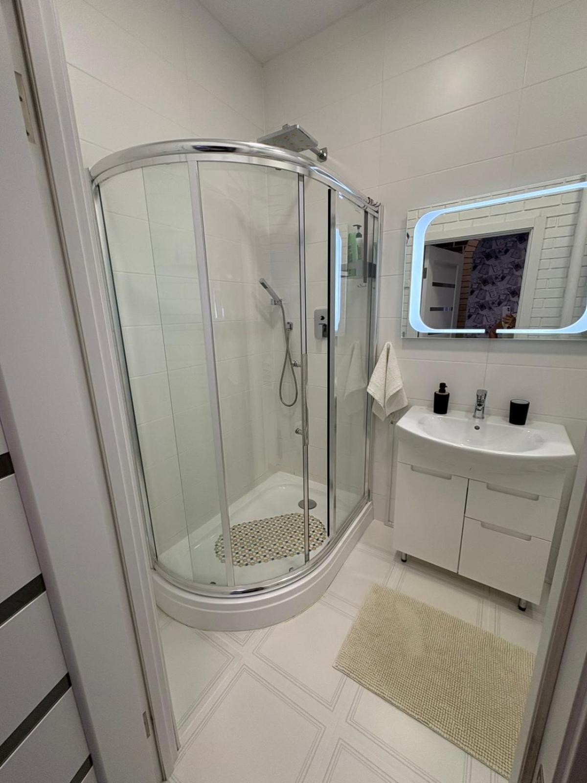 Lux apartment на центральном проспекте, Smart TV, кофемашина Кривой Рог Экстерьер фото
