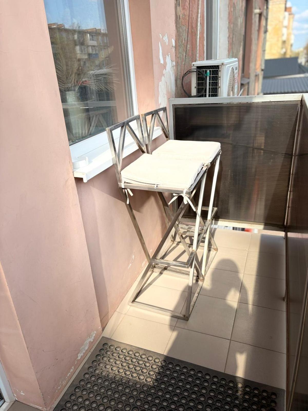 Lux apartment на центральном проспекте, Smart TV, кофемашина Кривой Рог Экстерьер фото