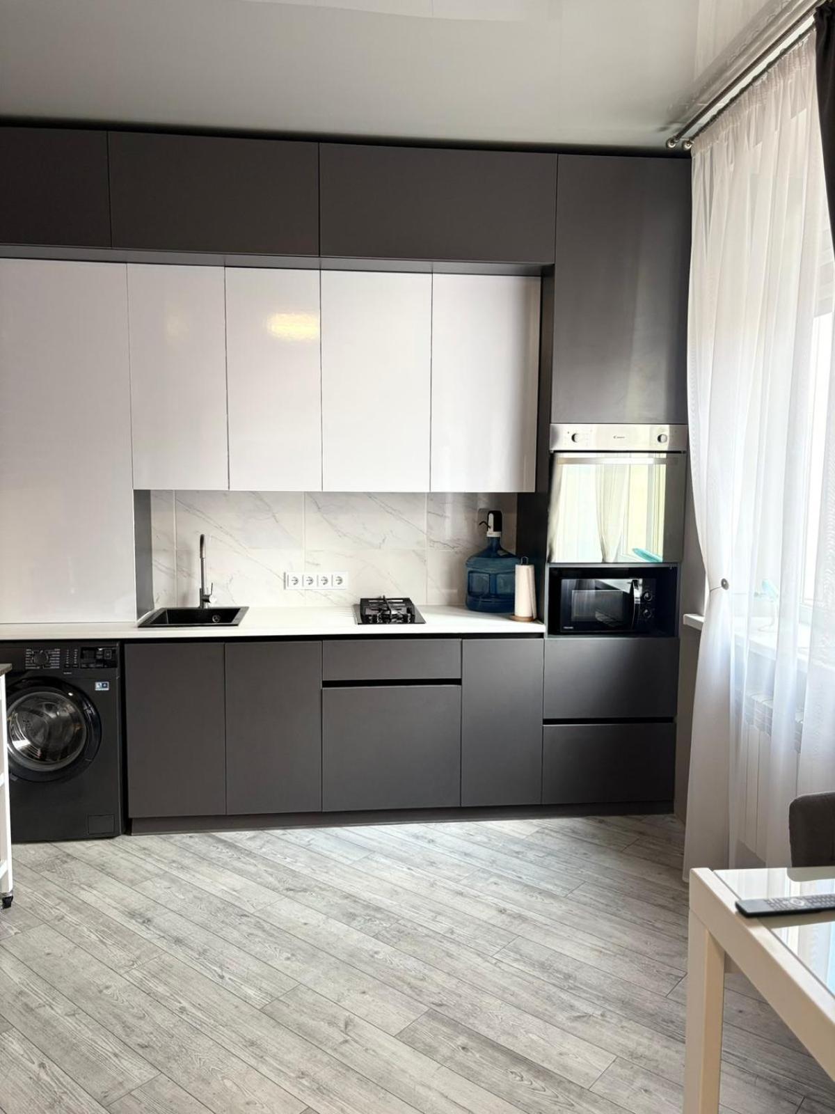 Lux apartment на центральном проспекте, Smart TV, кофемашина Кривой Рог Экстерьер фото