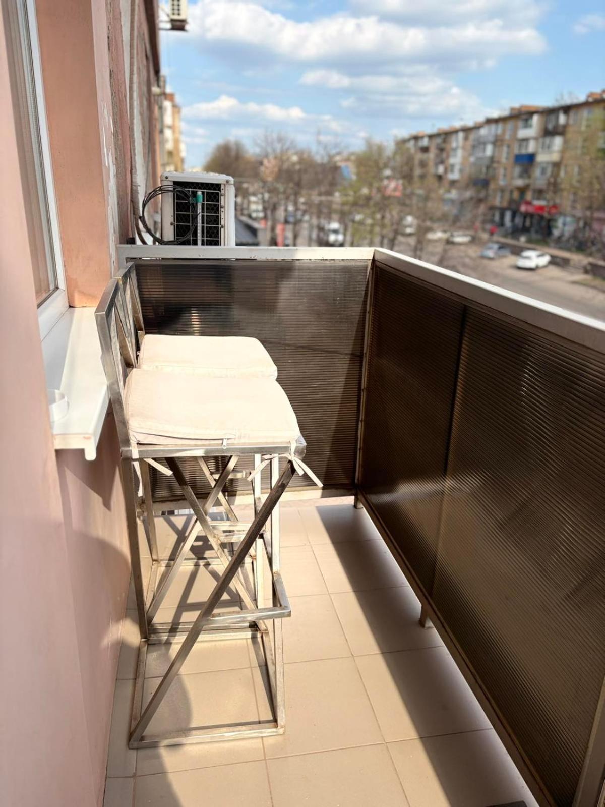 Lux apartment на центральном проспекте, Smart TV, кофемашина Кривой Рог Экстерьер фото