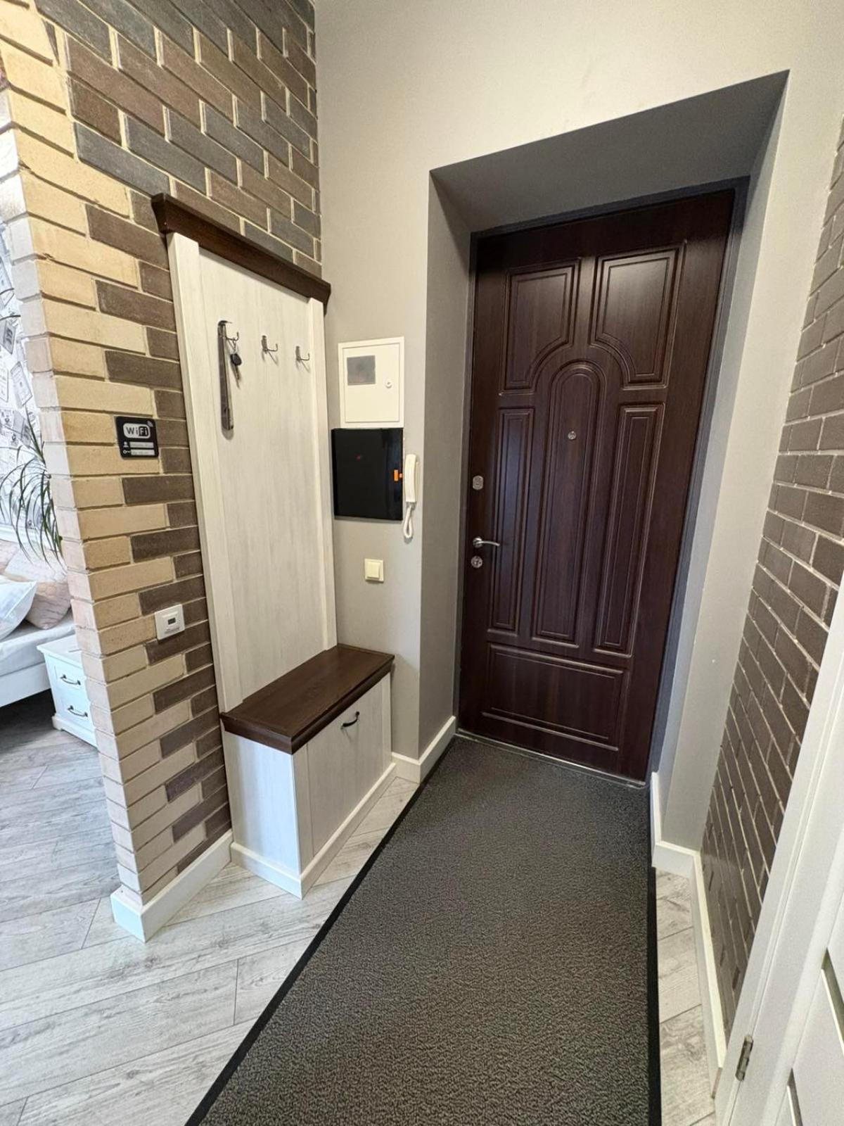 Lux apartment на центральном проспекте, Smart TV, кофемашина Кривой Рог Экстерьер фото