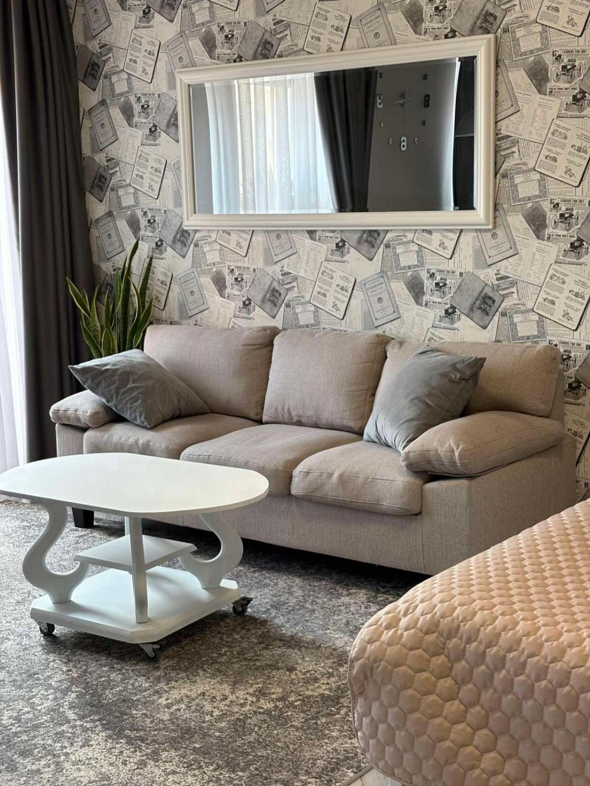 Lux apartment на центральном проспекте, Smart TV, кофемашина Кривой Рог Экстерьер фото